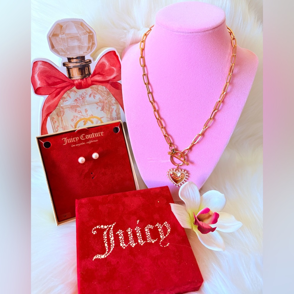 🩷🩷Juicy Couture Gold tone Heart Necklace and earrings🩷🩷